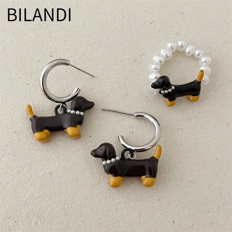 Pawsitively Doxie Ring